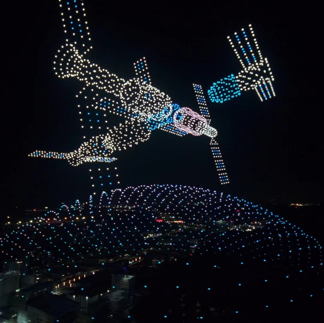 3D outdoor drone swarm light show leaves spectators in awe!