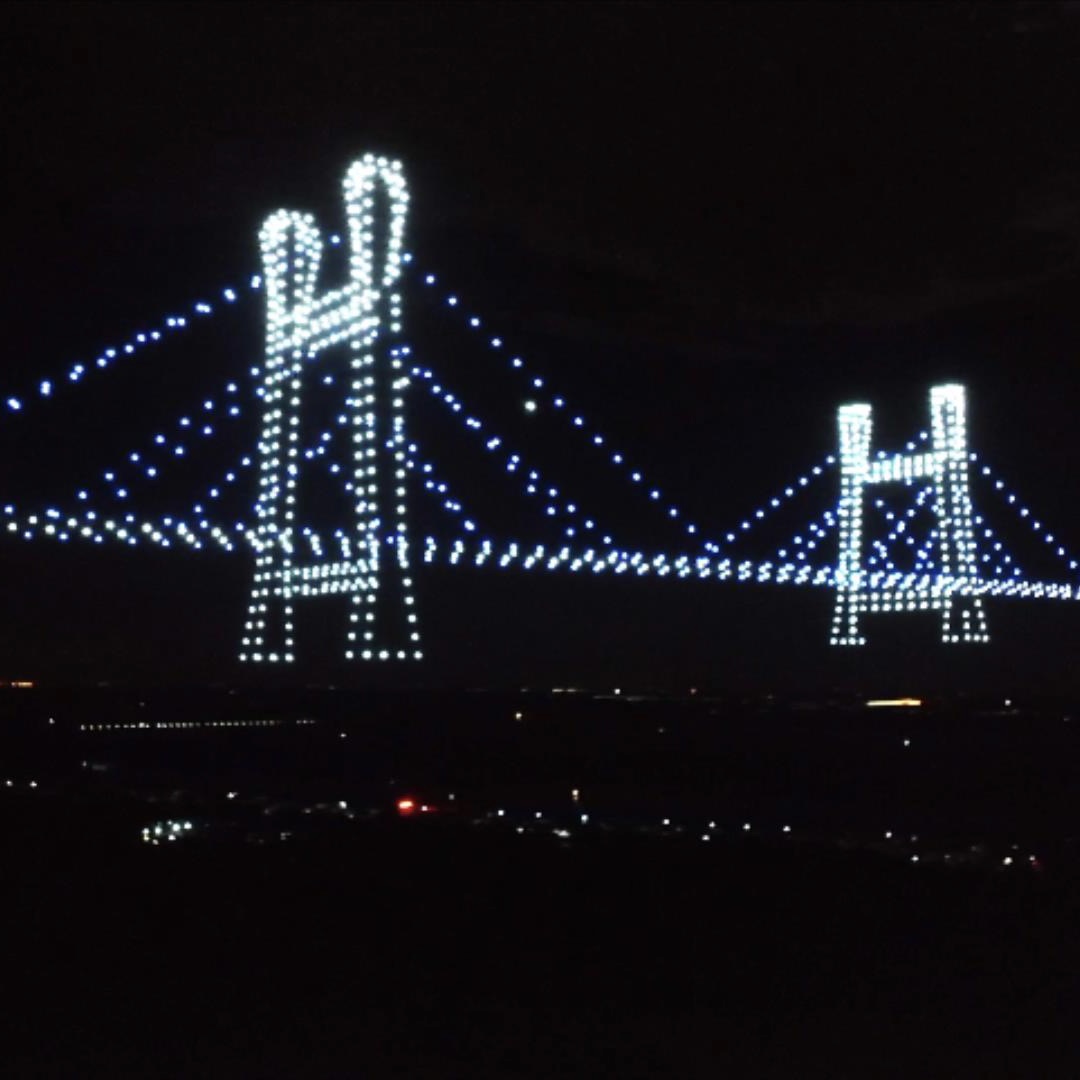 Create an immersive and innovative drone formation light show